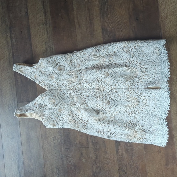White crocheted DB Studio size 14 dress - Picture 2 of 2